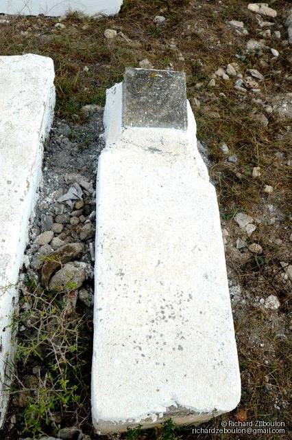 Tombe sans nom